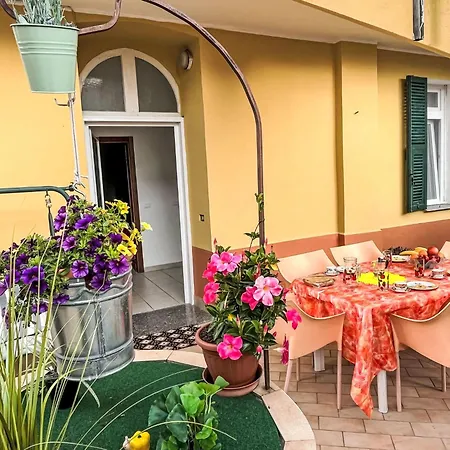 Tra Mare E Collina-2 By Interhome *
