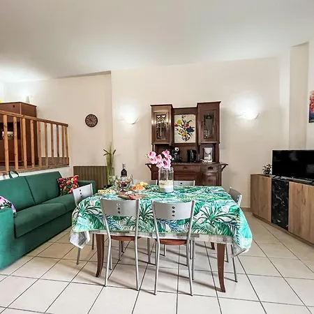 Tra Mare E Collina-2 By Interhome * 因佩里亚