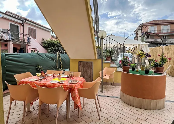 Tra Mare E Collina-2 By Interhome