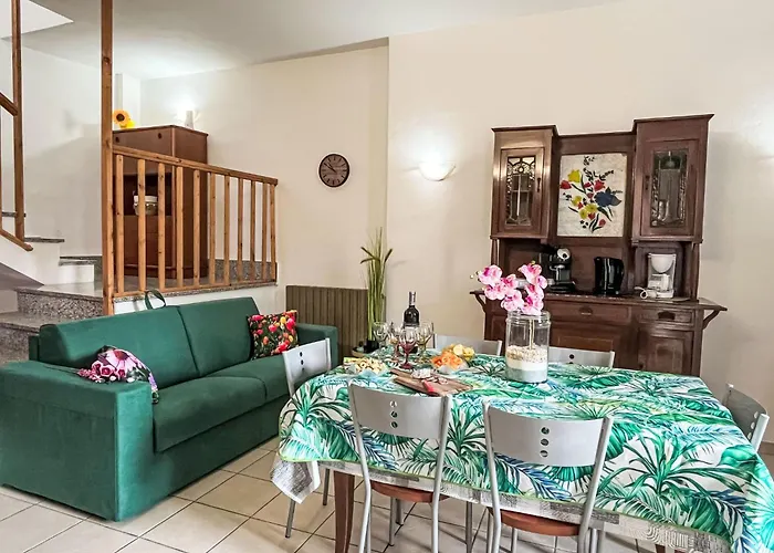 Tra Mare E Collina-2 By Interhome